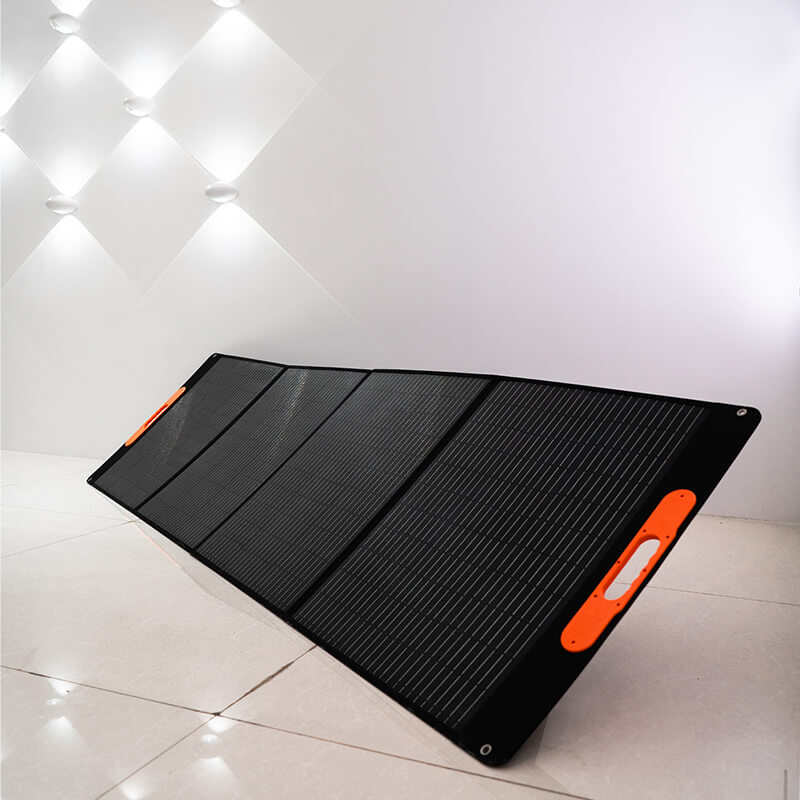 Cloth seam folding solar panel for efficient power generation